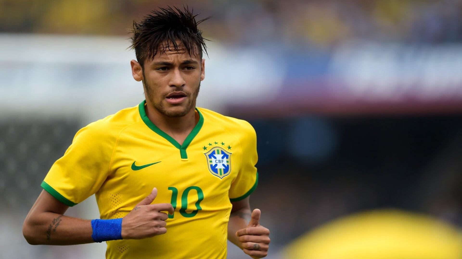 哈兰德四夺英超月度最佳创佳绩，坦言团队持续高水平方为关键